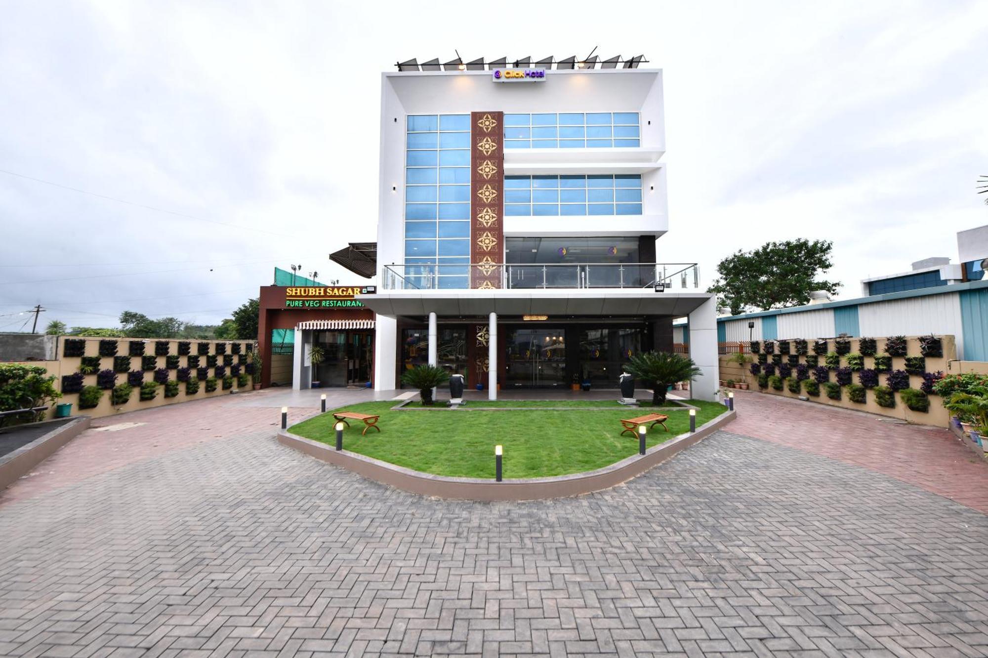 VITS Sagar Plaza, Pune Chakan Hotel Bagian luar foto